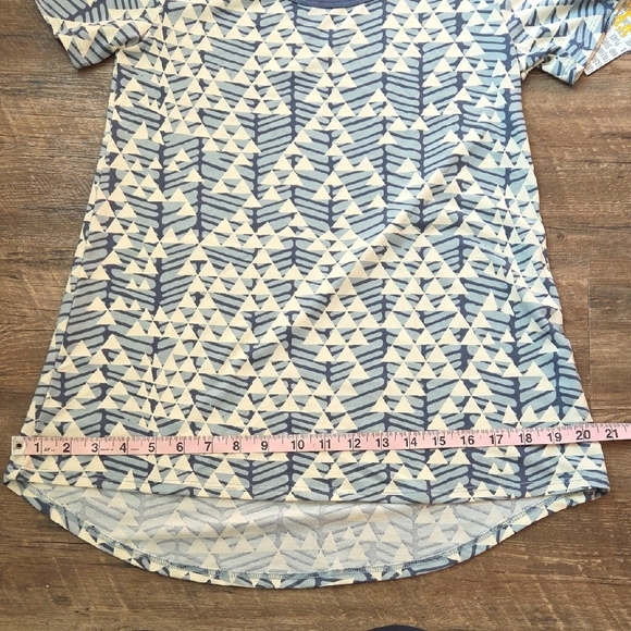 LuLaRoe Classic T Blue And Cream Short Sleeve Soze XXL New With Tags - Picture 8 of 8